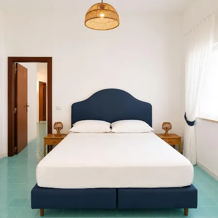 Sea House *